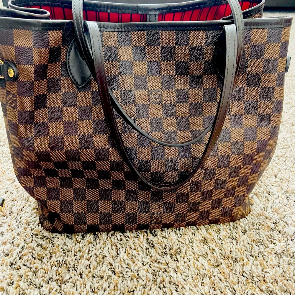 Authetic Louis Vuitton Neverfull MM